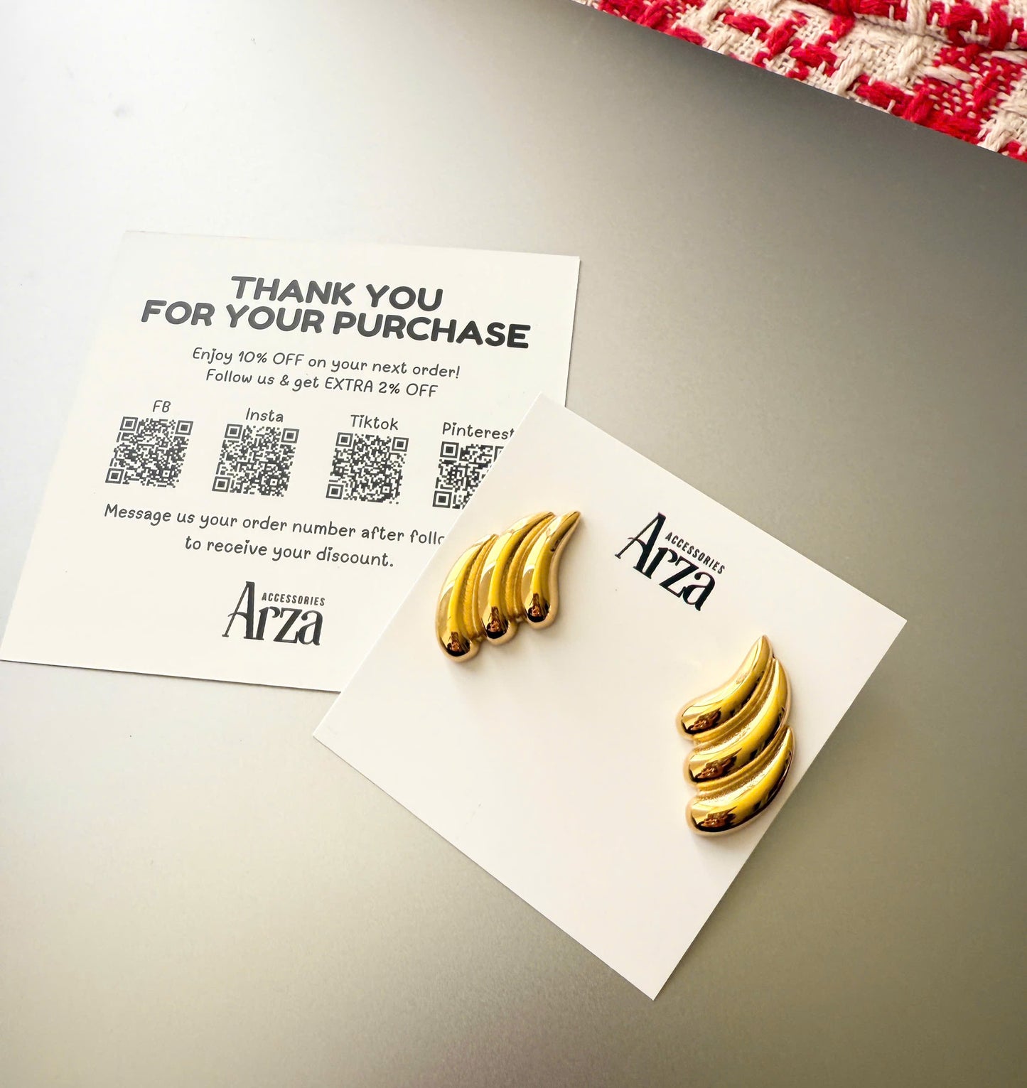 Gold Tone Glamorous Hoop Earrings for Women - Trendy Stainless Steel Party Jewelry, Lightweight 11.09g Hypoallergenic Statement Hoops for Evening Events | Arza Accessories