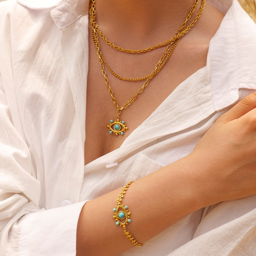 bohemian gold necklace set showing three adjustable chains (0.38cm, 0.3cm, 0.4cm widths) with 42-51cm lengths 5