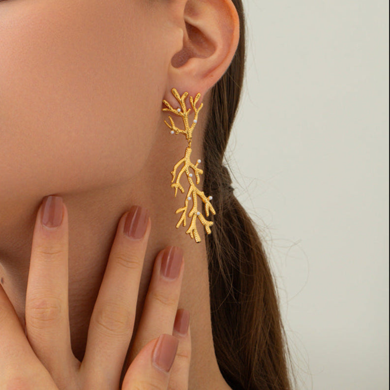 Bold customizable gold chunky statement ring for women – trendy everyday and party jewelry by Arza Accessories 6