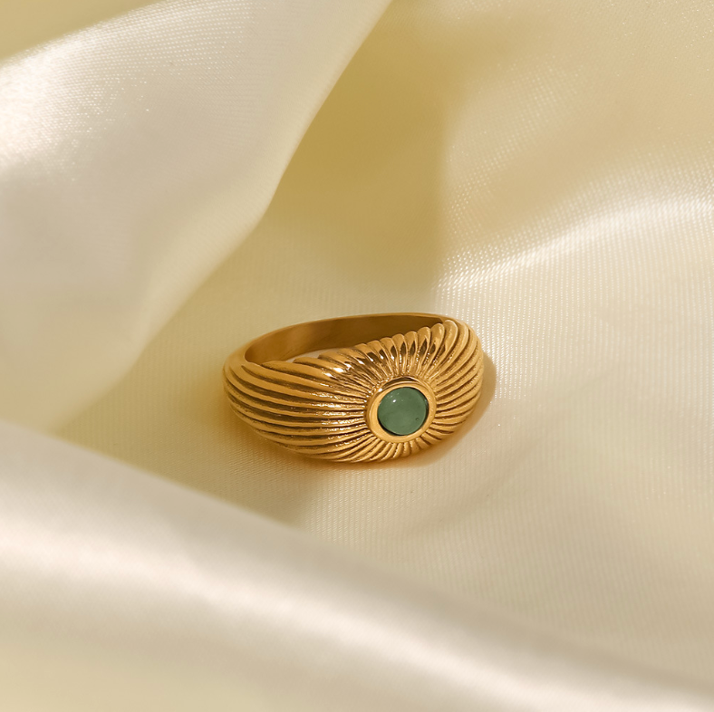 Bold Statement Pendant by Arza Accessories: 1.1cm premium metal jewelry, 6.7g lightweight design, perfect for gifts or everyday luxury