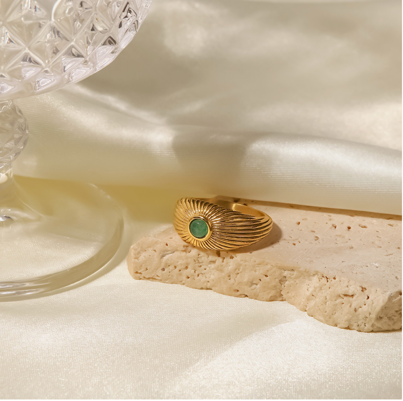 Bold Statement Pendant by Arza Accessories: 1.1cm premium metal jewelry, 6.7g lightweight design, perfect for gifts or everyday luxury