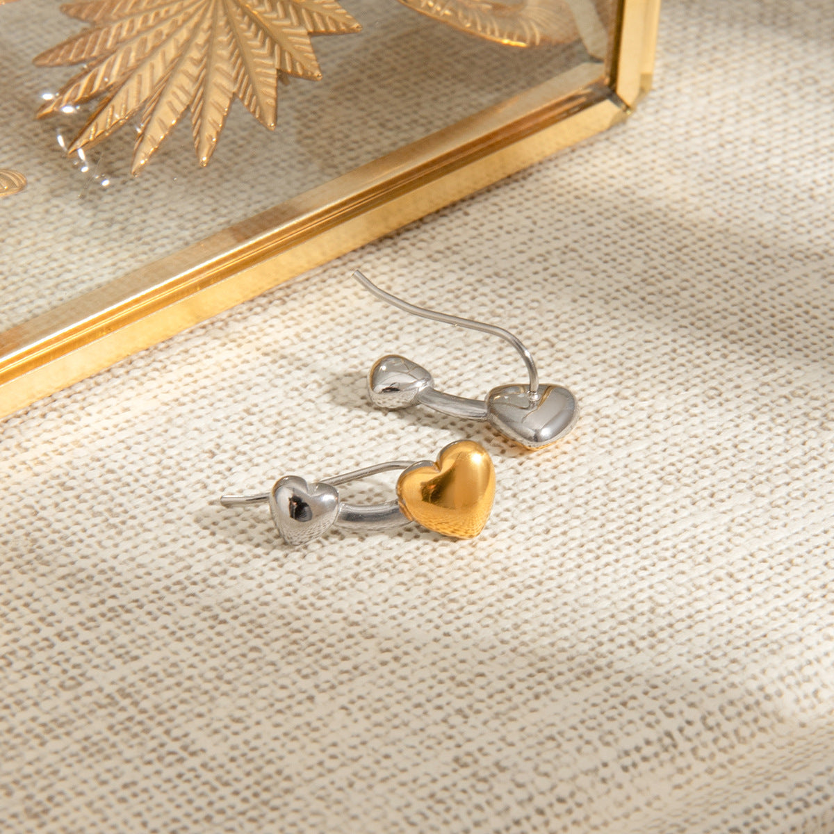 Gold and silver two-tone heart earrings for women, hypoallergenic 0.75cm design for sensitive ears 4
