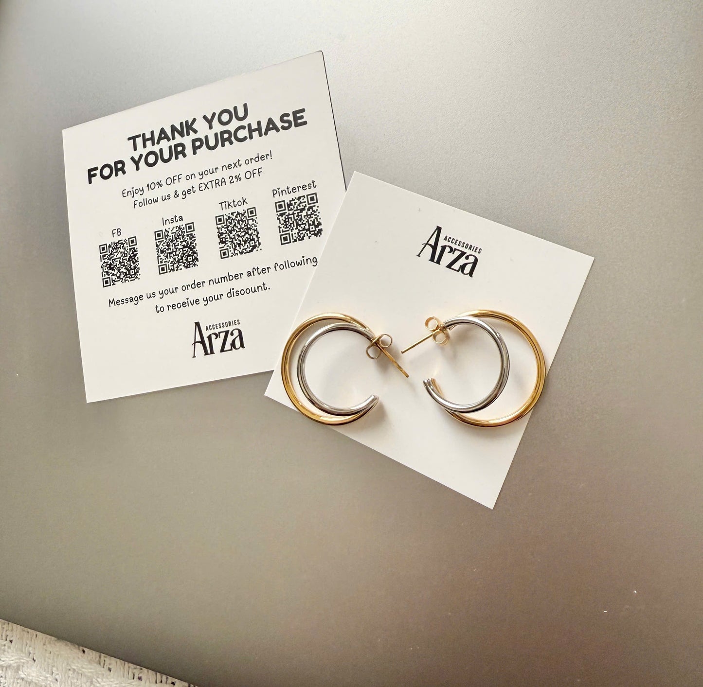 Gold-tone stainless steel double hoop earrings, 2.6cm diameter, ultra-lightweight 5.19g 12