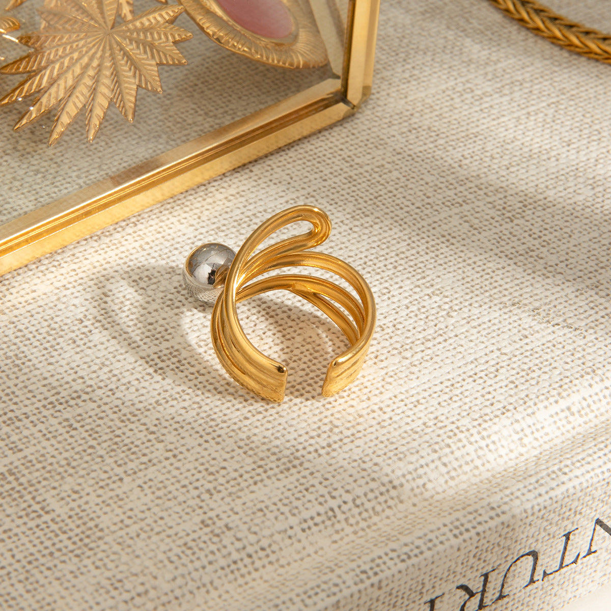 Gold plated statement ring with gray pearl inlay, bold adjustable party jewelry for women-5