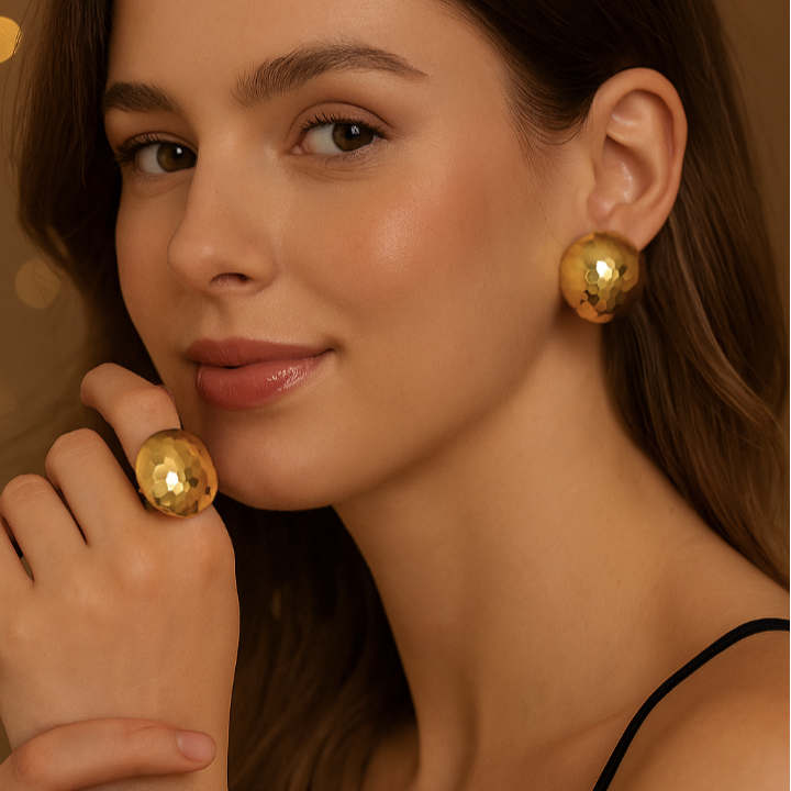 "3cm gold bow earrings - minimalist dangle jewelry for women"
"2.78cm silver bow earrings (1.95cm inner diameter) - lightweight design"
"2.16cm gold/silver bow stud earrings - everyday hypoallergenic jewelry" 9999