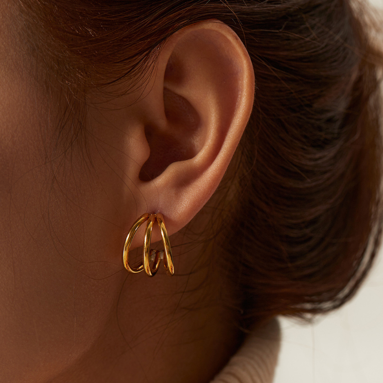 Hypoallergenic lightweight gold earrings (1.9cm) for women, simple elegant everyday and party jewelry - 3