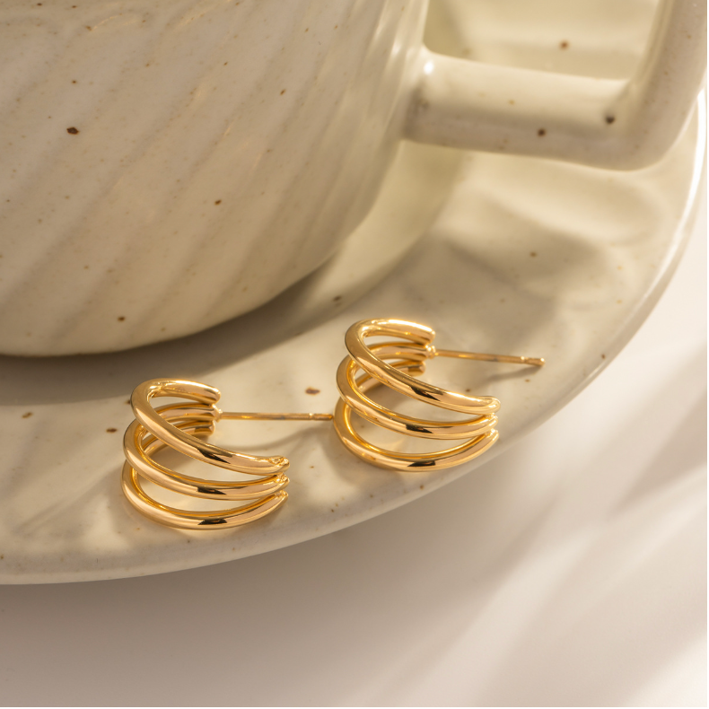 Hypoallergenic lightweight gold earrings (1.9cm) for women, simple elegant everyday and party jewelry - 7