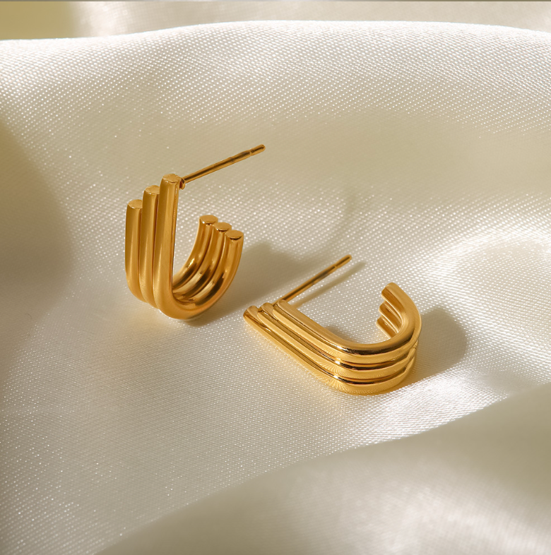 Hypoallergenic gold threader earrings (1.6cm) - minimalist jewelry for women 3