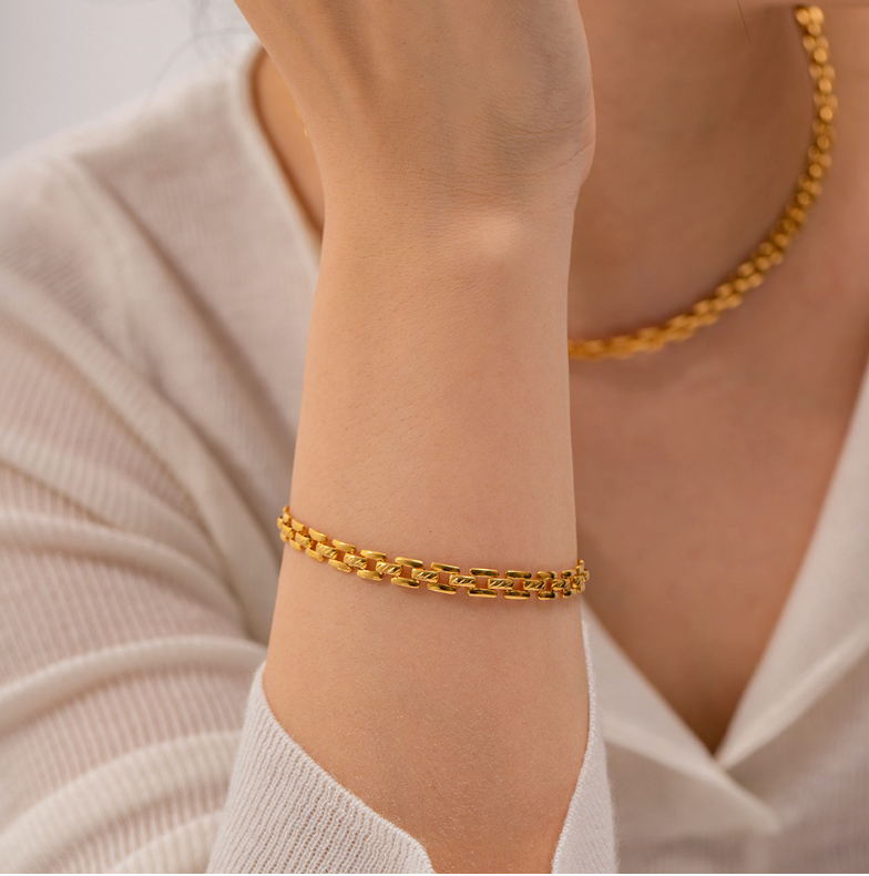 Minimalist gold necklace and bracelet set for women, thin lightweight chain jewelry 3