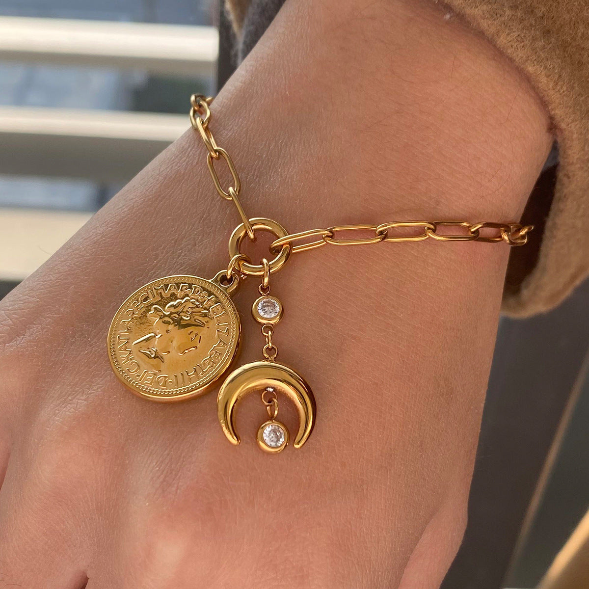Gold round charm bracelet by Azra Accessories – bold 2.32cm charm with 20cm adjustable chain for everyday wear 1