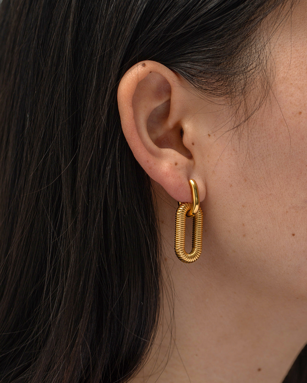 Trendy gold dangle earrings (3cm) for women - perfect for parties and casual wear 5