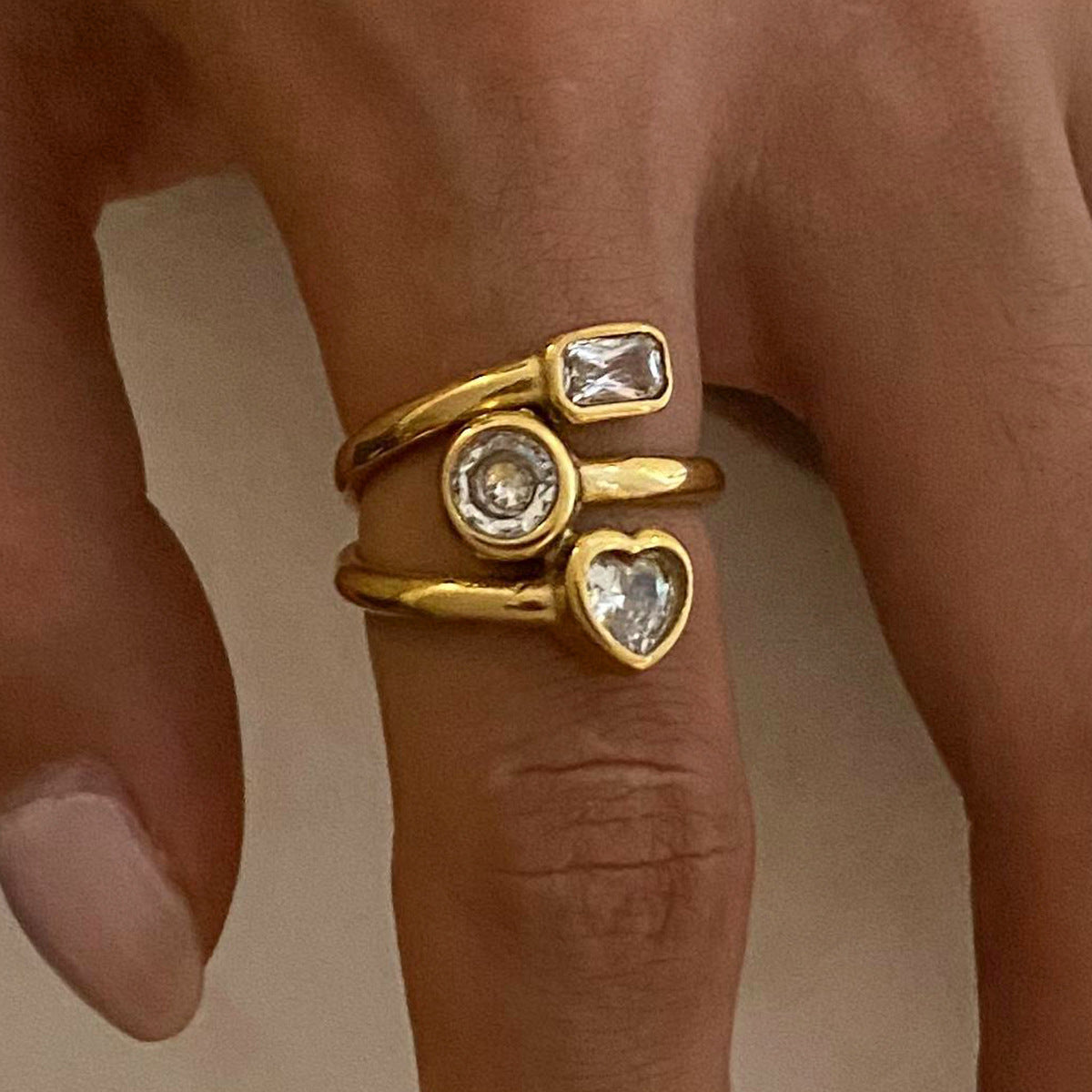 Adjustable gold chunky ring with stones for swollen fingers – trendy, hypoallergenic stainless steel jewelry for everyday wear | Arza Accessories 4
