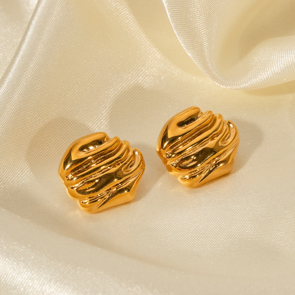 Gold-tone stainless steel hoop earrings (2.23cm diameter) for women, lightweight everyday jewelry. 2