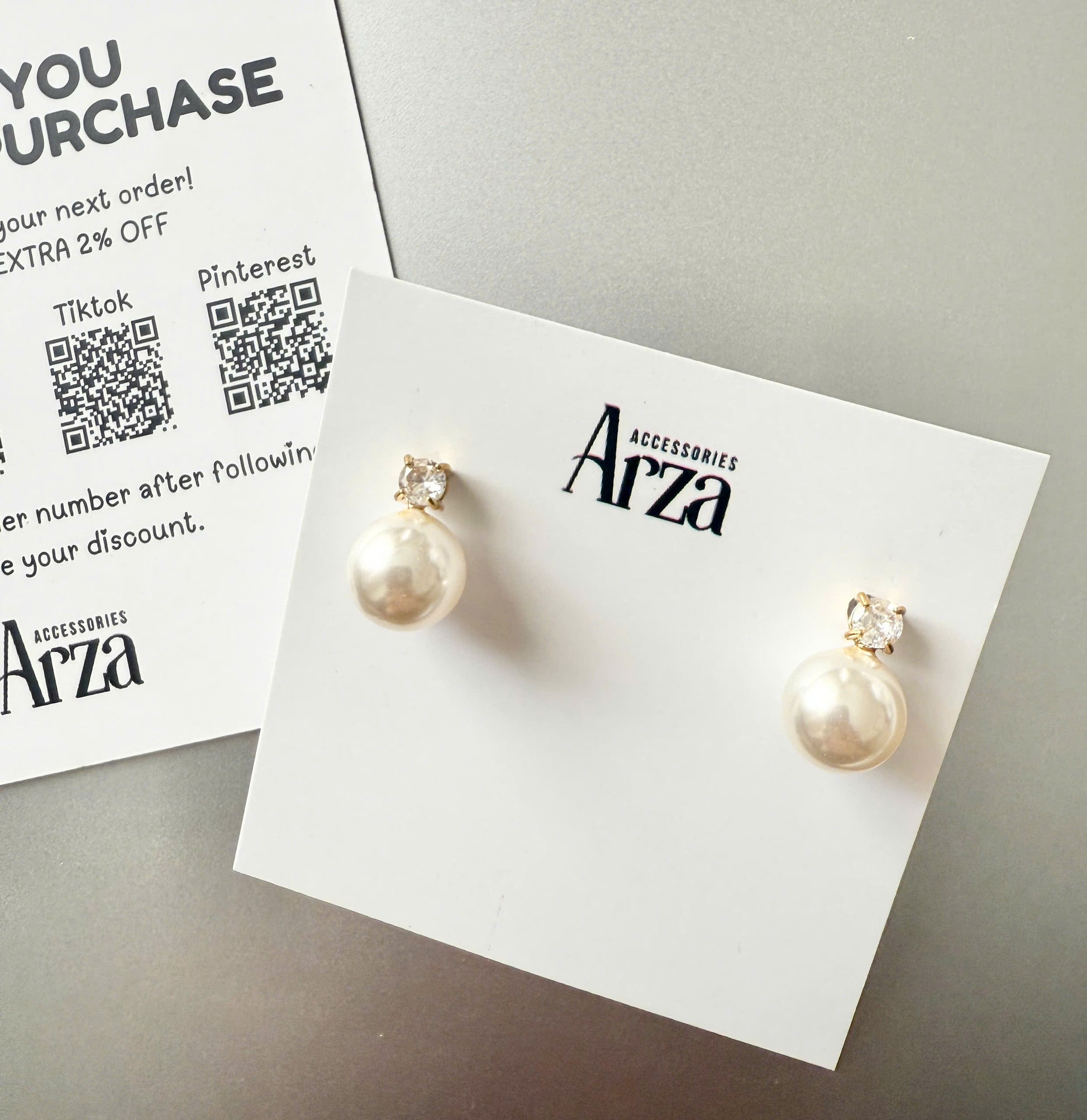 Gold-tone stainless steel pearl stud earrings, 1.4cm diameter with 0.99cm pearl, waterproof and hypoallergenic 68