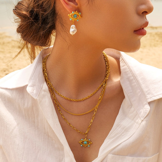 Bohemian gold necklace set showing three adjustable chains (0.38cm, 0.3cm, 0.4cm widths) with 42-51cm lengths 1