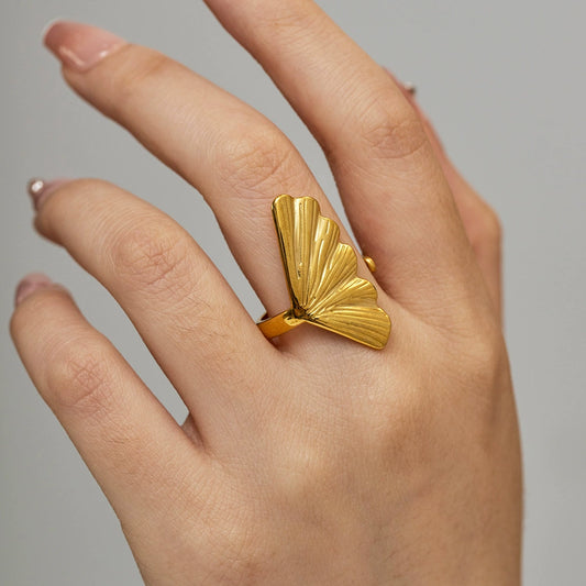 Adjustable gold statement ring featuring bold ginkgo leaf design - botanical-inspired everyday jewelry (3.38g)-1