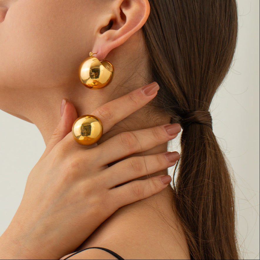 Chunky gold statement ring with bold round design (2.74cm width, 1.8cm inner diameter) - everyday and party jewelry by Arza Accessories Australia - 2