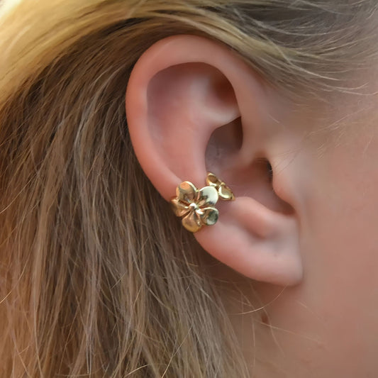 Floral gold-tone ear cuff for women - 1.22cm no-piercing boho jewelry, hypoallergenic stainless steel (3.6g) | Arza Accessories 1