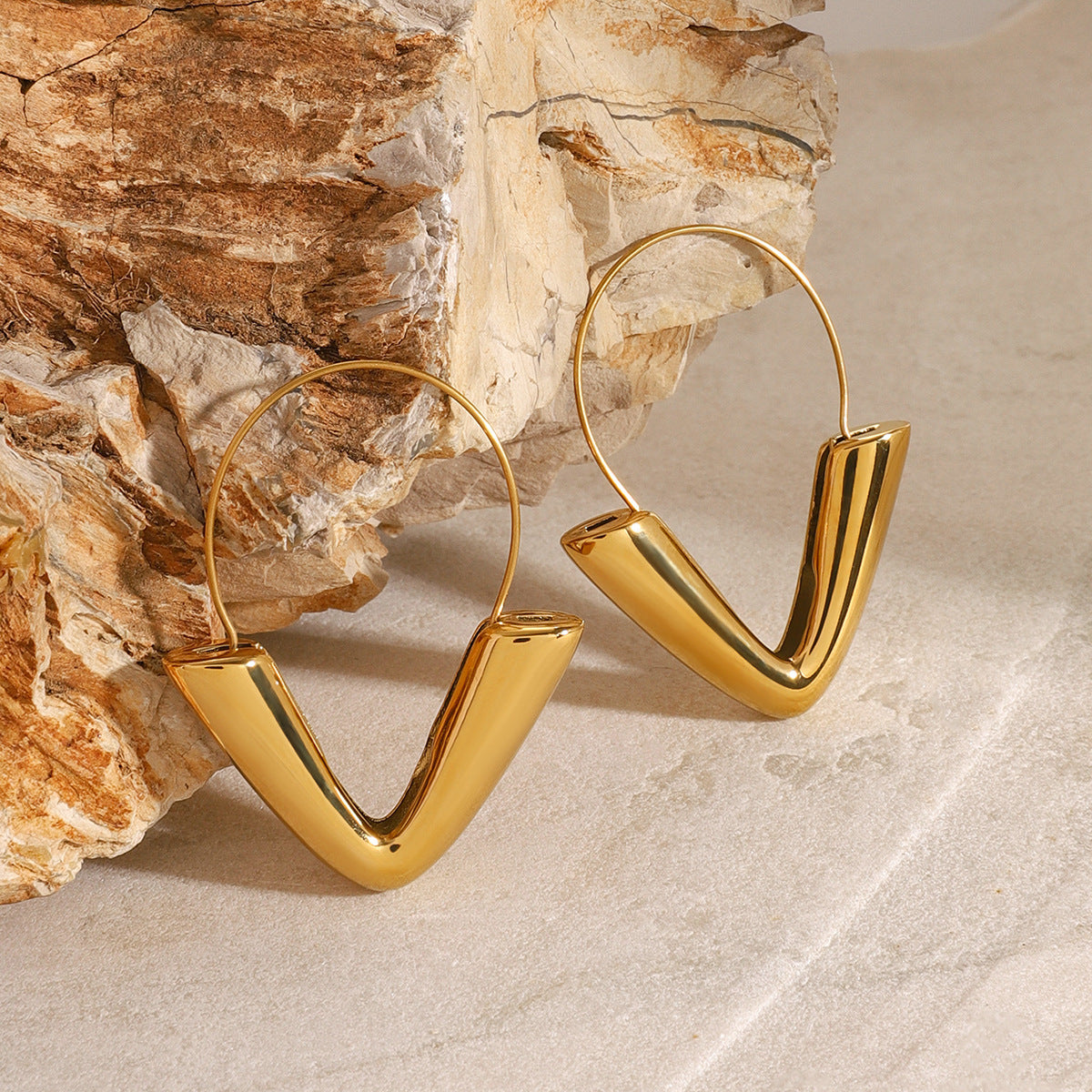 Gold-tone stainless steel arrow hoop earrings, 4.3cm diameter, modern statement jewelry 4