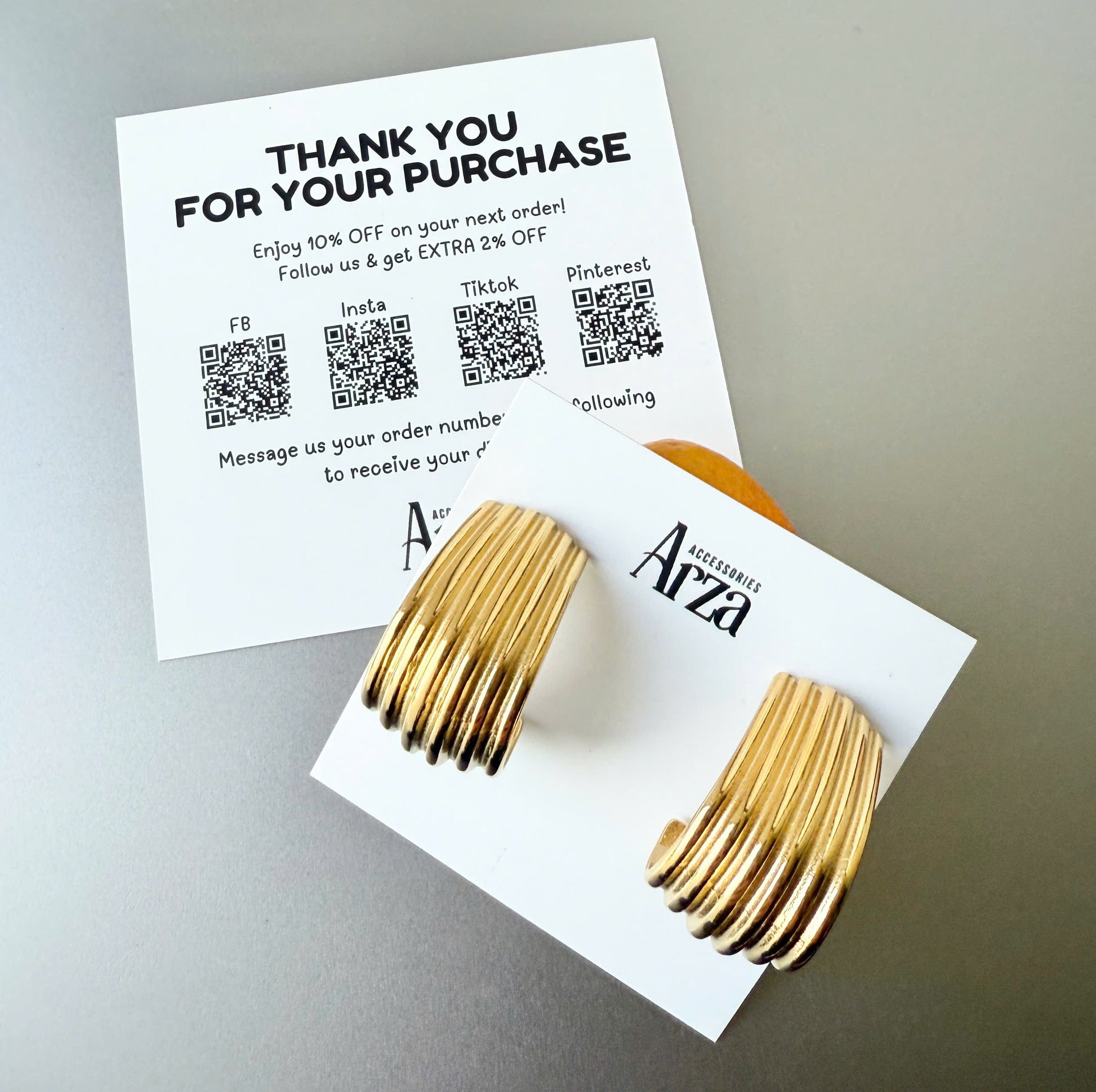 Gold-tone stainless steel geometric statement earrings, 2.76cm, lightweight and hypoallergenic. 696