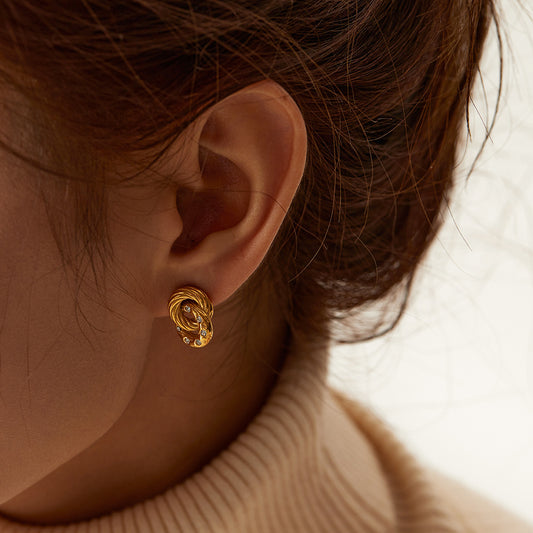 Delicate gold-tone slim hoop earrings (1.1mm) for women, made of lightweight stainless steel. 4