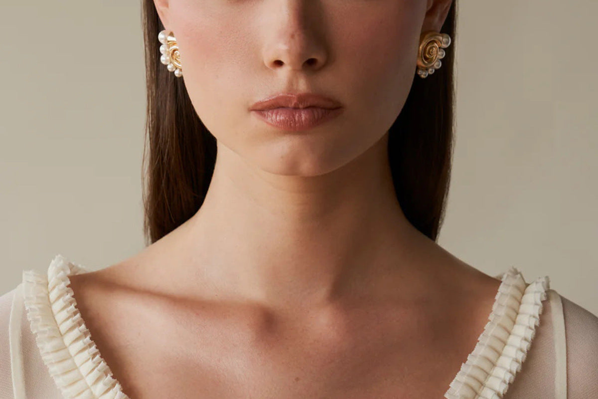 Gold-tone spiral pearl hoop earrings (2.91cm) with adjustable design by Arza Accessories - waterproof statement jewelry for special occasions 4