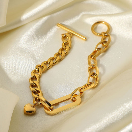 Minimalist adjustable gold chain bracelet for women – lightweight (14.7g) and versatile for everyday wear. 1