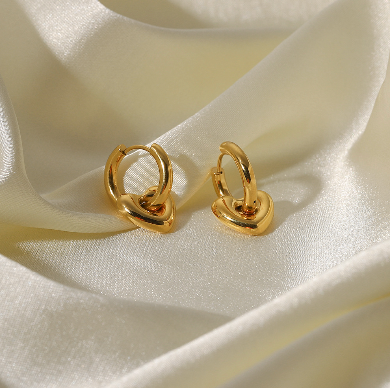 Gold heart-shaped earrings for women (2.2cm x 1.5cm), simple elegant design for daily wear or special occasions. 4
